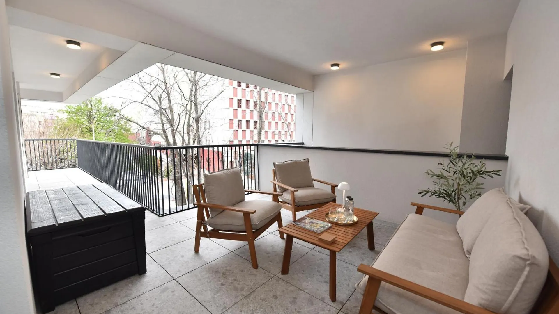 Enjoy A Premium Downtown Apartment! Modern Art Deco Building ブカレスト ルーマニア