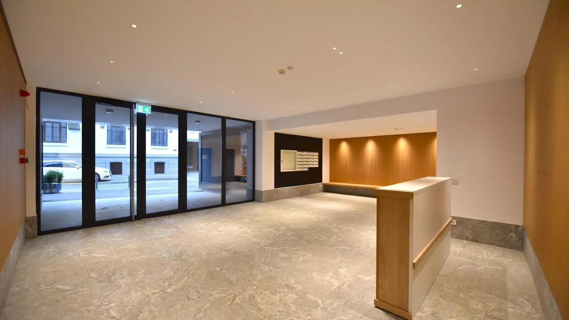 Apartment Enjoy A Premium Downtown Apartment! Modern Art Deco Building Bucharest