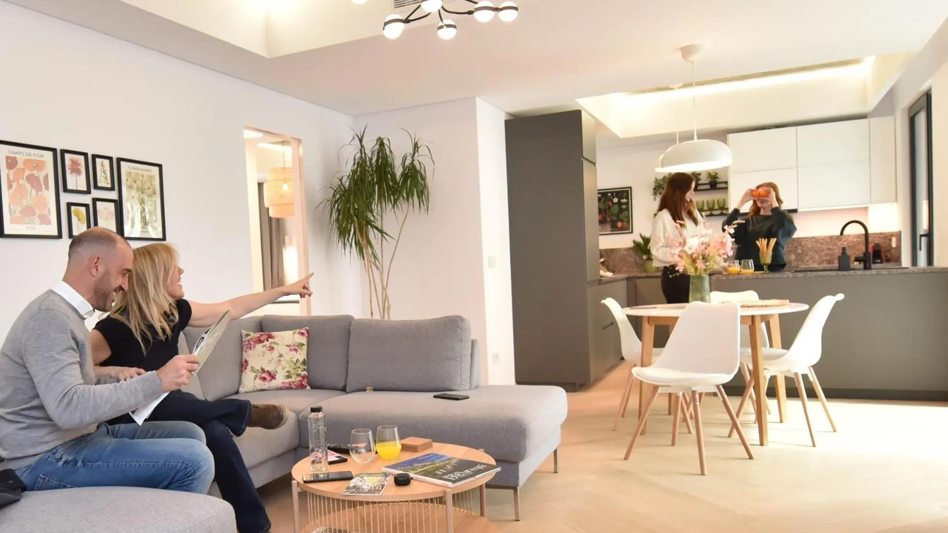 Enjoy A Premium Downtown Apartment! Modern Art Deco Building Bucharest Apartment